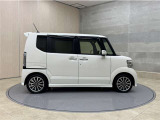 全車1年間の走行距離無制限のロングラン保証付きです。また、さらに安心をお求めの方には1年〜2年の保証延長ができる「ロングラン&alpha;保証」(有償)もお選びいただけます。