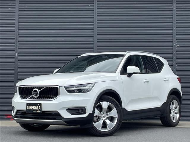 XC40 B4 モメンタム ワンオーナー 修復歴無し