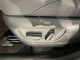 納車前にご案内しますボディーコーティングを施工する事をお勧めします。理由1納車時ピカピカ、2洗車も楽々だし雨で多少の汚れも無くなります、3運転してて気持ちがよいetc.
