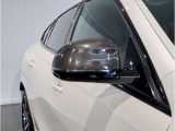【BMWミラー】視認性の高いスタイリッシュなミラー。自動防眩機能も付いており夜間のドライビングをサポートします。