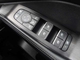 電動格納機能付きドアミラー☆ワンタッチで、運転席からドアミラーを格納できます。狭い駐車場でもご安心です。