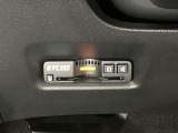 ハンドルの左下にETC2.0がついています。高速道路の料金所の通過も楽々です。 カードの取り出しもしやすい場所についています。