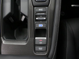 【電子制御パーキング+ブレーキホールド】便利なスイッチ式のサイドブレーキ!停車中にブレーキペダルを踏み続けなくても自動的にブレーキを保持する機能も搭載♪