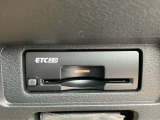 ETC2.0を装備しております。高速道路での渋滞情報取や従来のETCより通行料金がお安くなる場合がございます。