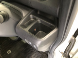 【ドリンクホルダー】こちらにドリンクホルダーがついています!