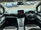 フランス車ならではのオシャレな内装がオススメです!