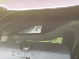 【ホンダセンシング】走行中に前方の車両等を認識し、衝突しそうな時は警報とブレーキで衝突回避と被害軽減をアシスト。より安全にドライブをお楽しみいただけます。