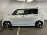 後席プライバシーガラス仕様! 車内が見えにくい設計です。