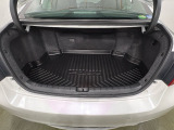 ラゲッジも広く使いやすいトランクは、開口部も広く荷物の積み下ろしもしやすいお車となっております。