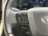 ステアリングスイッチ付きで運転中、前方から目線をそらすことなく、オーディオ等の操作が可能です!