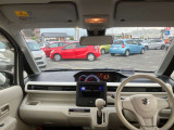 左右に視界が広く、隅々まで見渡すことができるので、とても運転がしやすいです!
