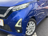 【ダブルファンクションターンランプ付きLEDヘッドライト】人気上昇中のダブルファンクションターンランプを装備!ウィンカーとデイライト&車幅灯を兼用し、特別感のあるエクステリアを演出します。