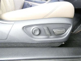 運転席のシート調整を電動で調整できます。無段階調整なので、どなたにもピッタリの調整が可能です。