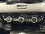 オートエアコンは運転席側と助手席側でそれぞれ自由に温度設定ができます。冬でも快適にドライブできるシートヒーター付きです。
