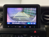 バックモニター付きで、車庫入れやバック時の後方確認をサポート。
