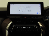 ディスプレイオーディオを装備。スマホとクルマをつなぐことで、これまでのナビに加えて、いろんなサービスが楽しめます。