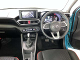 この車で色んな場所へドライブに出かけてみませんか。