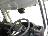 見通しのよいすっきりとした視界で、誰でも運転しやすいです。運転のしやすさは疲れにくさにも繋がりますよ♪
