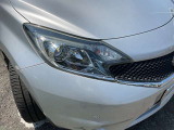 LEDヘッドランプ仕様。シャープな白光色のLEDランプを採用しました。夜の視界を明るくしてくれます。