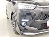 フォグランプ装着車です。暗い夜道の車両前方を明るく照らします