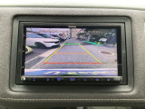 リアカメラ装備です♪狭い場所での駐車や雨の日・夜間など視界の悪いコンディションでのストレスの軽減にもなります!
