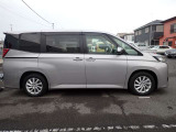 閑静な住宅街の中に位置していますので、落ち着いた環境でゆっくりと車をご覧いただけます。お気軽に当店へお越しください