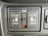 【両側パワースライドドア】スマートキーや運転席のスイッチで後席両側スライドドアの開閉が可能♪電動だから力を入れてドアを開ける必要が無く、小さなお子様でも簡単に開け閉めでき快適です♪