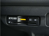 ◆ETC2.0装着◆進化したドライブ体験。料金収受システムだけだったETCが生まれ変わって、高速道路を賢く使うETC2.0に進化しました。多彩な情報サービスが便利で快適なドライブ体験を提供します。