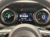 視認性の良いメ-タ-を採用しており、快適なドライブをサポ-トします♪