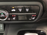 【シートヒーター】スイッチを押せば、座面と背もたれで体を温めてくれます♪