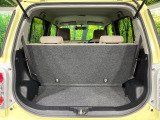 普段のお買い物や通勤、送迎等に十分な荷室スペースを確保しております。セカンドシートを倒すと、大きな荷物の積載も可能です♪