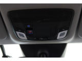 緊急通報ボタンが装備されています。ホンダコネクト対応。ご利用には、Honda Total Care プレミアムのご加入が必要です。