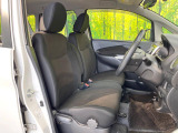 運転席シート廻りは使用感も少なく、良好な状態となっています。前オーナー様が丁寧に使っていたことがよくわかりますね。
