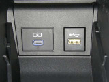 【充電用USB端子】デバイスの充電に便利です。※実際の接続端子は写真で確認or店舗までご気軽にお問合せください♪
