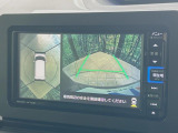 【パノラマモニター】専用のカメラにより、上から見下ろしたような視点で360度クルマの周囲を確認することができます☆死角部分も確認しやすく、狭い場所での切り返しや駐車もスムーズに行えます。