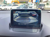 バックモニターで駐車時も安心。
