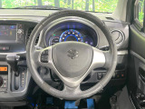 【純正革巻きステアリング】上質な革を使用することで、手にしっかり馴染みとても運転しやすいハンドルです♪