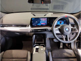 ☆センターパネルを運転席側に僅かに傾けたBMW独特のインパネ☆【駆け抜ける歓び】はここからもスタートしております☆