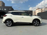 運転席側からのシルエットです。風格を感じられるフォルムですね。