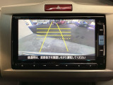 バックモニター付きで、車庫入れやバック時の後方確認をサポート。