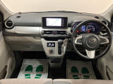 平成28年式走行7.0万km!ホワイトのデザインフィルムトップがオシャレなキャストスタイル☆純正メモリーナビ、バックカメラ、ETC車載器、LEDヘッドライト装着♪安心の1年間走行距離無制限保証付です!