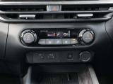 オートエアコンですので、車内を快適な空間に出来ます♪