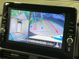 【アラウンドビューモニター】専用のカメラにより、上から見下ろしたような視点で360度クルマの周囲を確認することができます☆死角部分も確認しやすく、狭い場所での切り返しや駐車もスムーズに行えます。