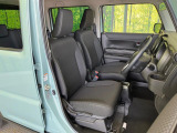運転席シート廻りは使用感も少なく、良好な状態となっています。丁寧に使われていたことがよくわかりますね。