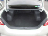 広さと使いやすさを向上させたラゲージスペース。積み下ろしもしやすいお車です!