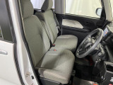 今お乗りのお車の価値が気になる方は、お気軽にお声がけください。査定士の資格を持ったスタッフが、丁寧に査定いたします