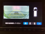 バックでの車庫入れも安心です! リアカメラが付いているバックモニター付のナビを装備しております。バンパーについているソナーや、操作線もついており距離感も画面から確認できます。