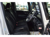 ☆ベンチシートになっておりゆったりと運転をすることができます!