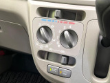 寒い冬も暑い夏も全席に快適な空調を届けてくれる、ダイヤル式エアコンを装備♪