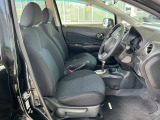 運転のしやすさや、乗り降りにも配慮した運転席